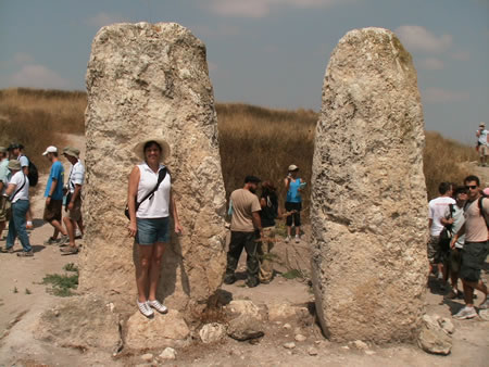 Gezer, memorial stone