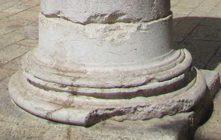 base, First Century column Jerusalem, Solomon's Colonnade Temple Mount, Rothschild House