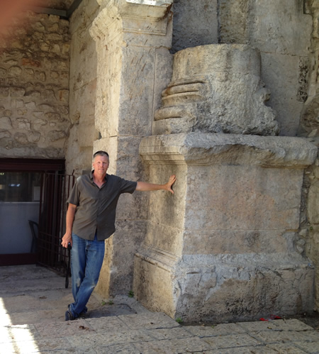 Robinson's Arch, Jerusalem