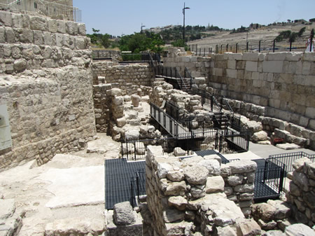 Robinson's Arch, Jerusalem