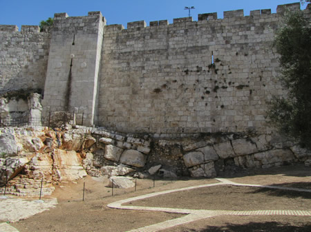 Robinson's Arch, Jerusalem