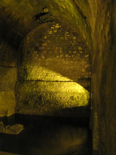 Robinson's Arch, Jerusalem