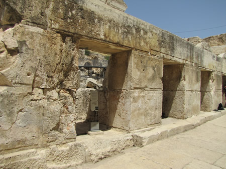 Westen Wall Shops below Robinson's Arch