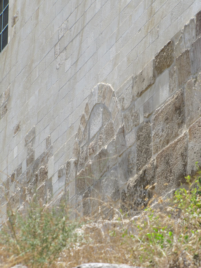 Crusaders Horse Gate, or today's Single Gate, in the southern wall of the Temple Mount leading under the Temple Mount into "Solomon's Stables", a place the Crusaders kept their horses. It is near Nehemiah's Horse Gate in the Eastern Wall