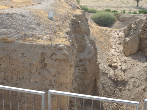 Jericho - Walls from 2200  BC