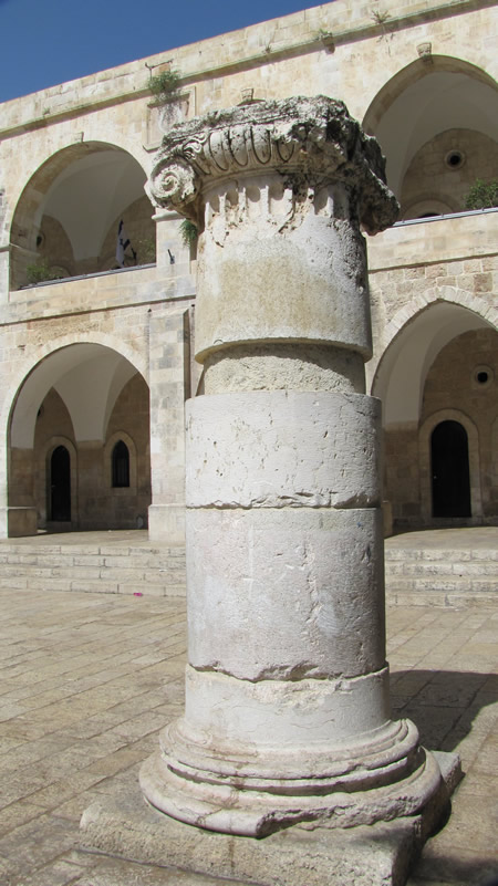 First Century column Jerusalem, Solomon's Colonnade Temple Mount, Rothschild House
