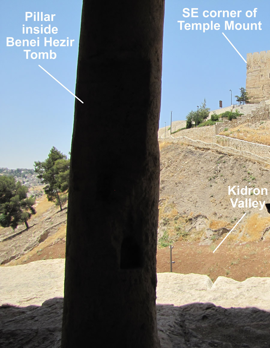 Looking out Bene_Hezir_tomb