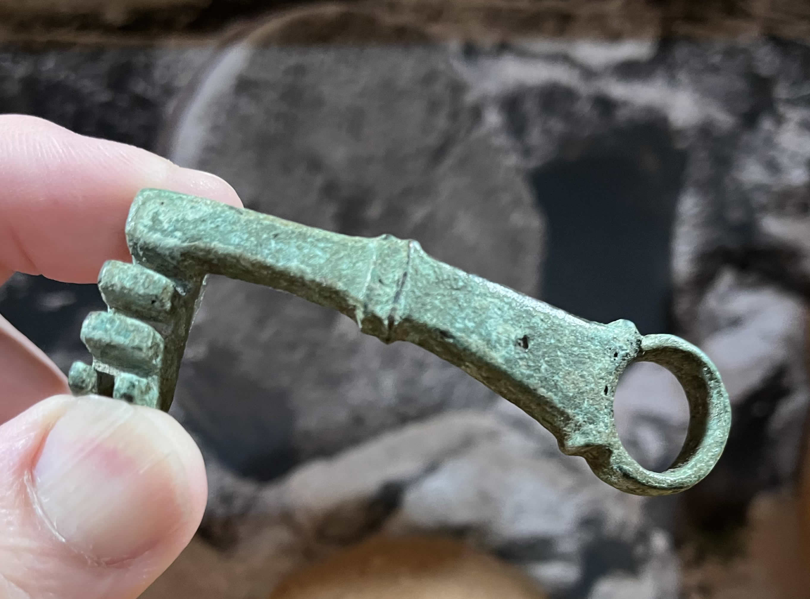 1 250 AD Roman Key four tooth mechanism cast tin lead alloy 4 FULL